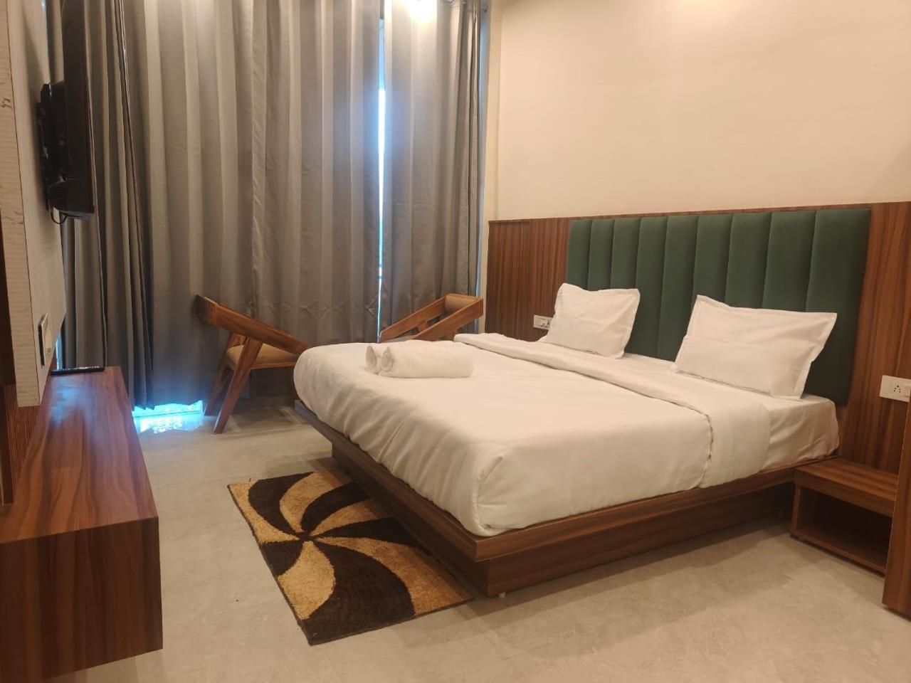 Aroma Resort Рішикеш Екстер'єр фото