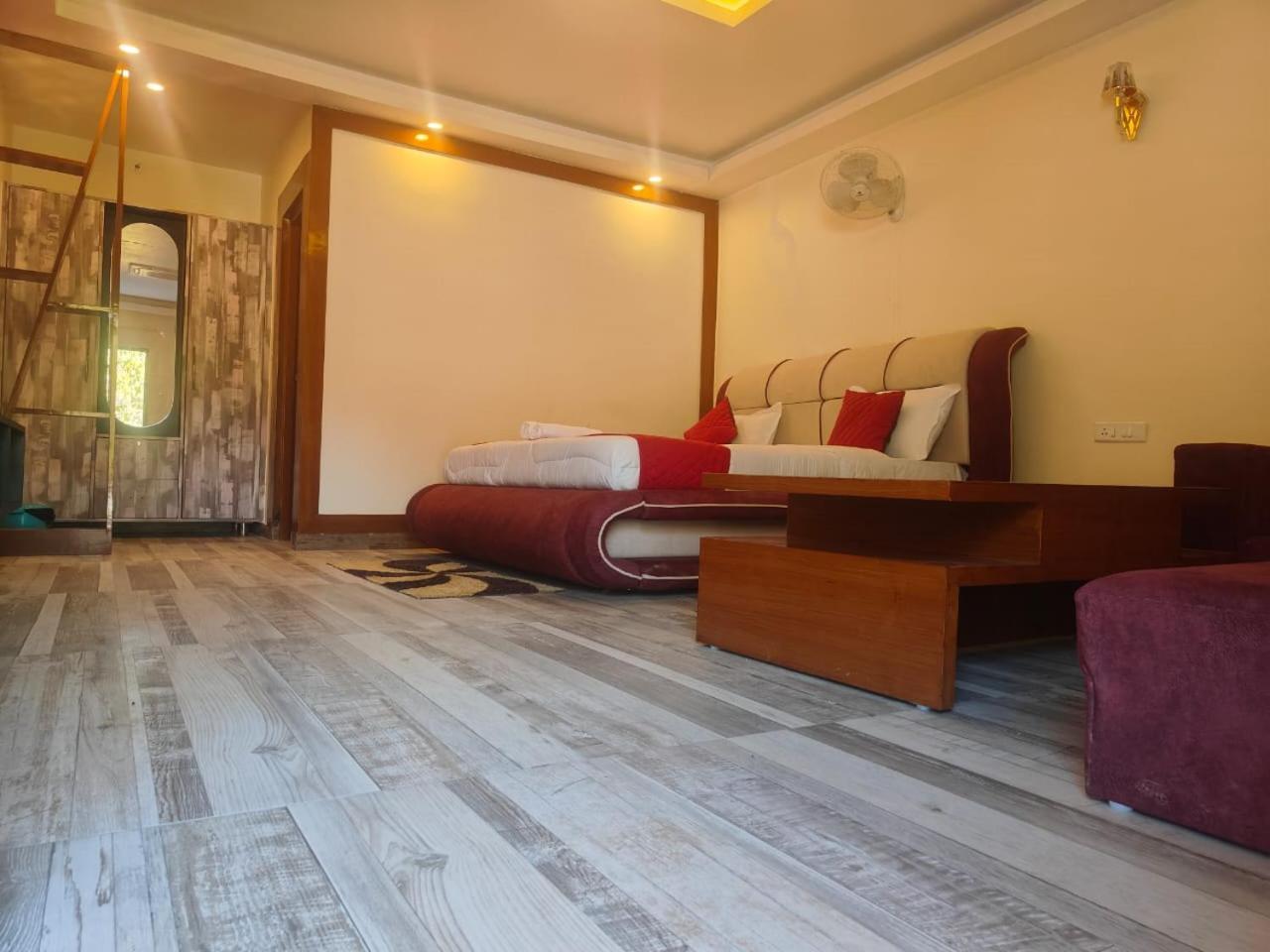 Aroma Resort Рішикеш Екстер'єр фото