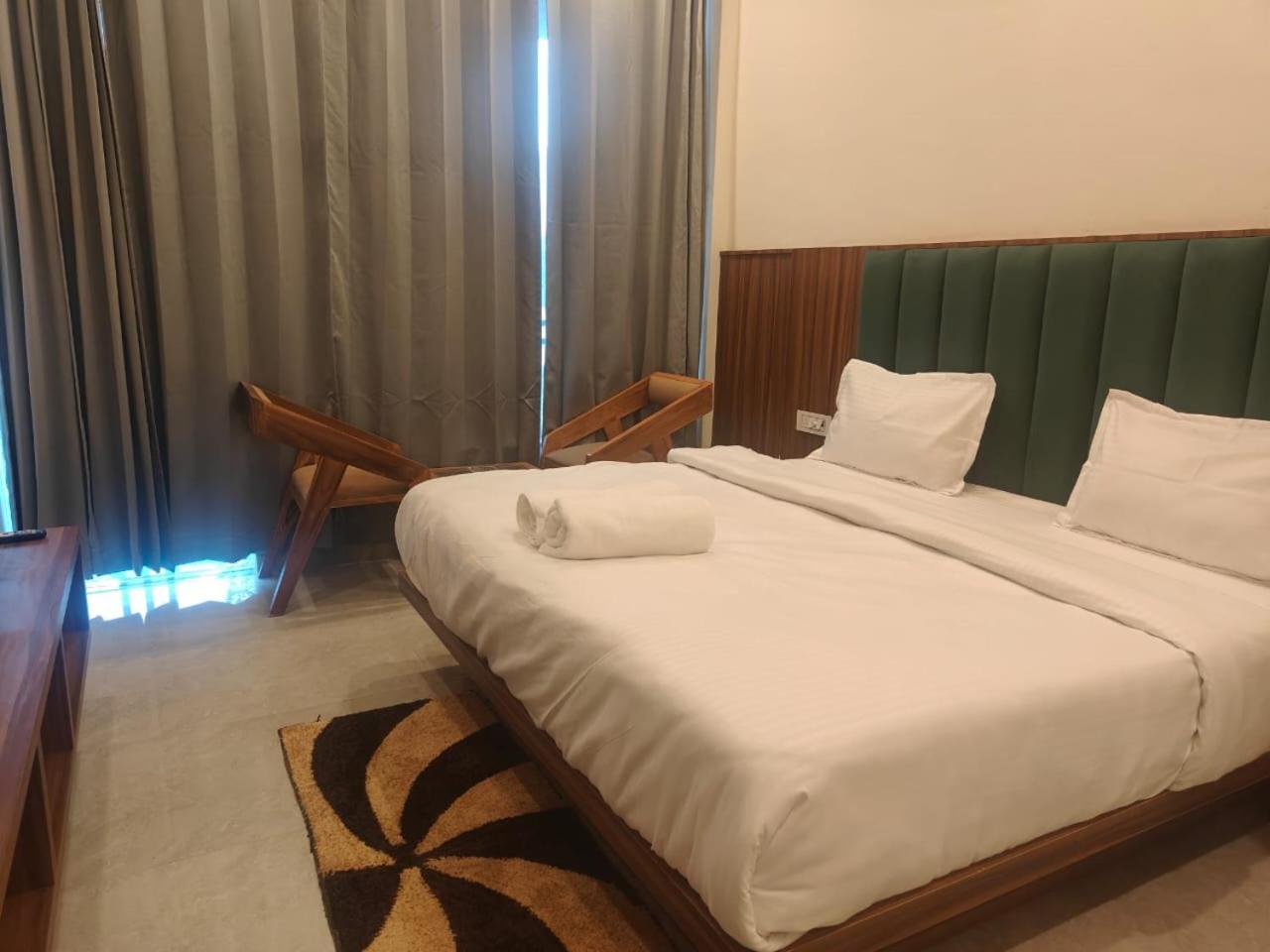 Aroma Resort Рішикеш Екстер'єр фото
